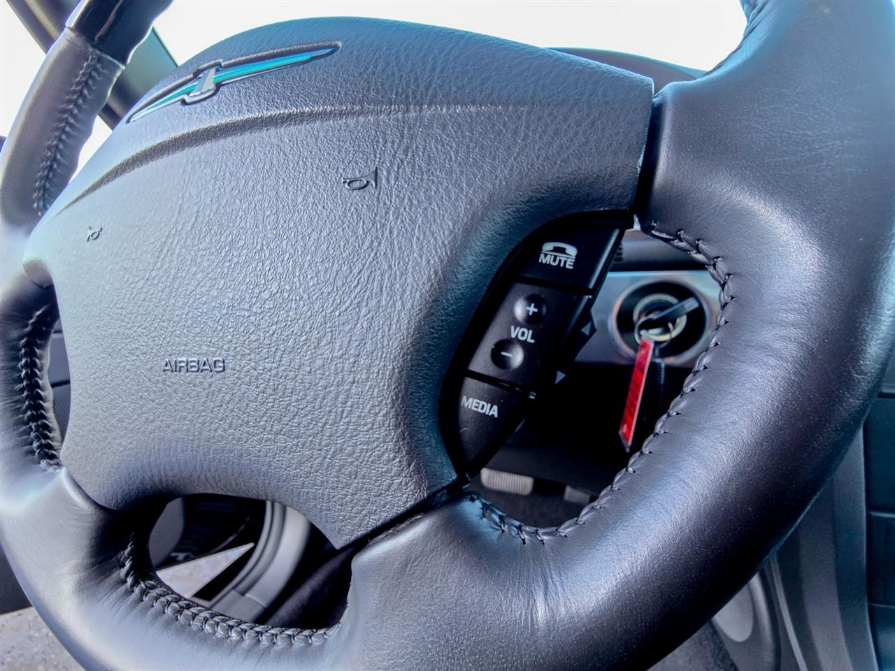 Ford Thunderbird  2002