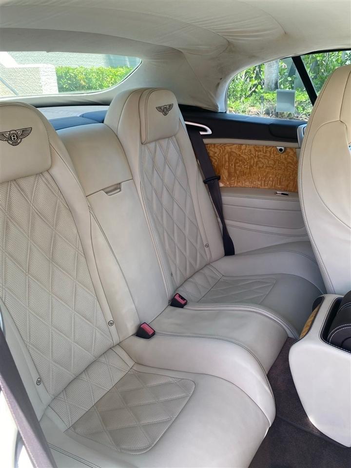 Bentley Continental GTC  2014