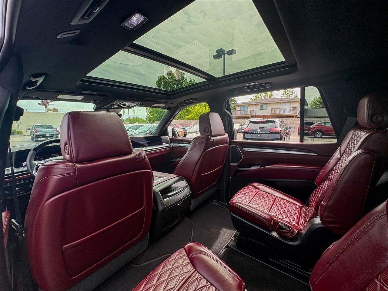 Cadillac Escalade  2025