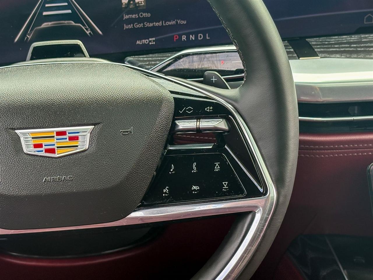 Cadillac Escalade  2025