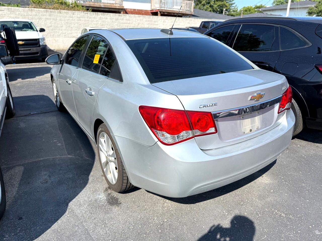 2016 Chevrolet Cruze LTZ photo 2