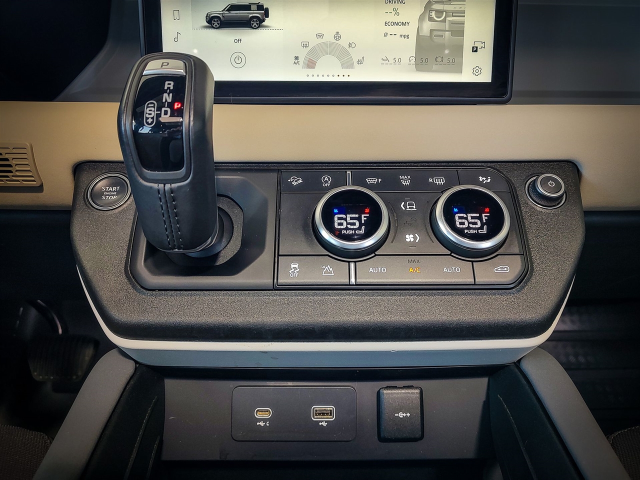 Land Rover Defender  2023