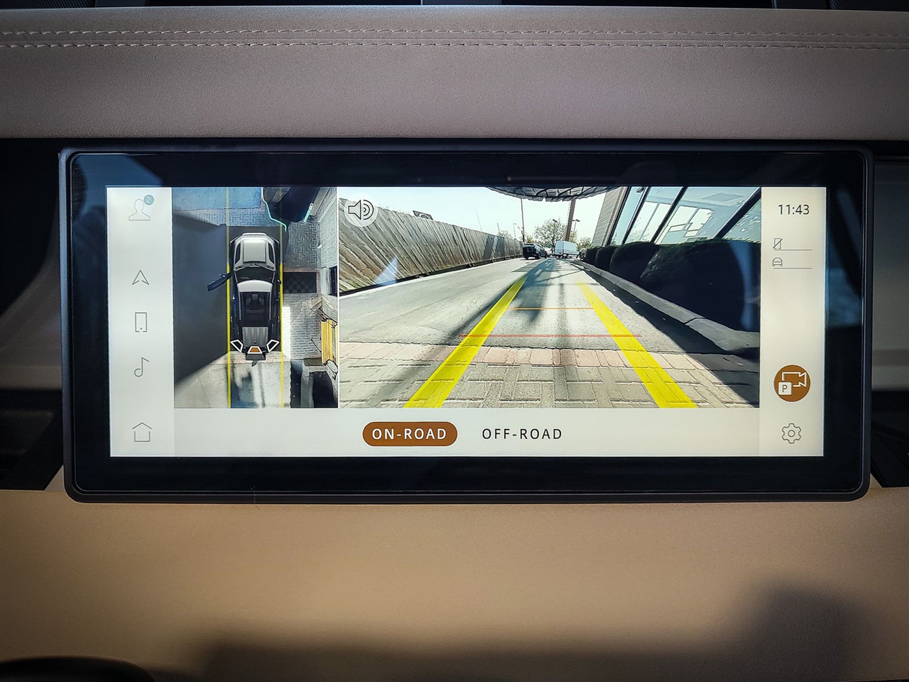 Land Rover Defender  2023