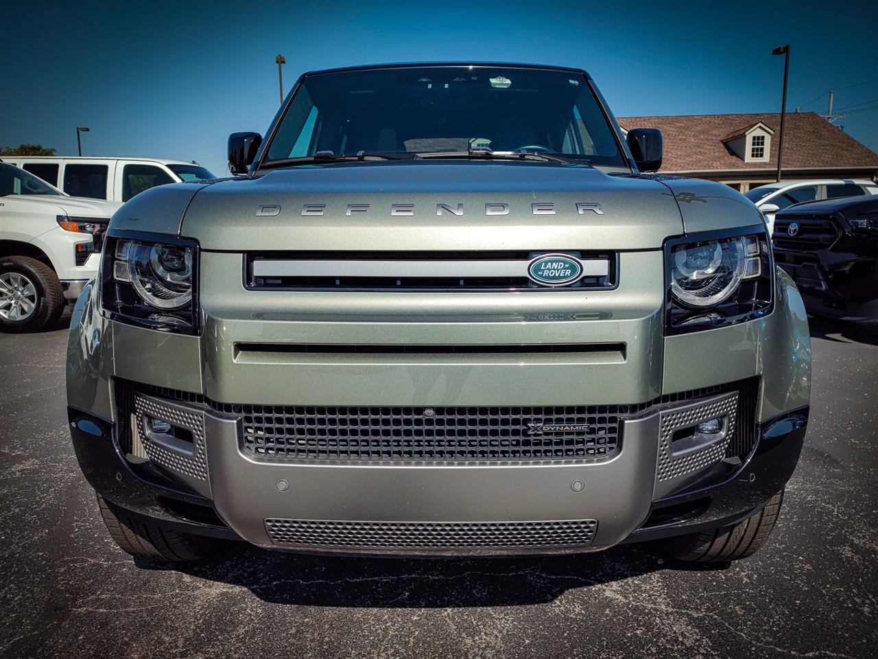 Land Rover Defender  2023