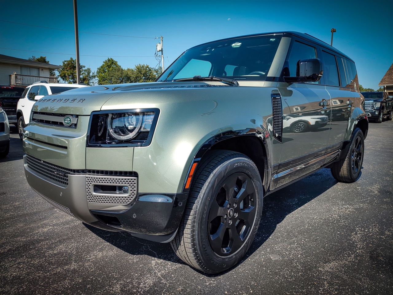 Land Rover Defender  2023
