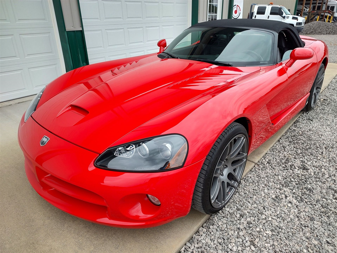 Dodge Viper  2003