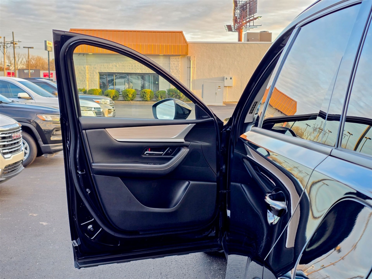 Mazda CX-70 PHEV Premium Package AWD 2025