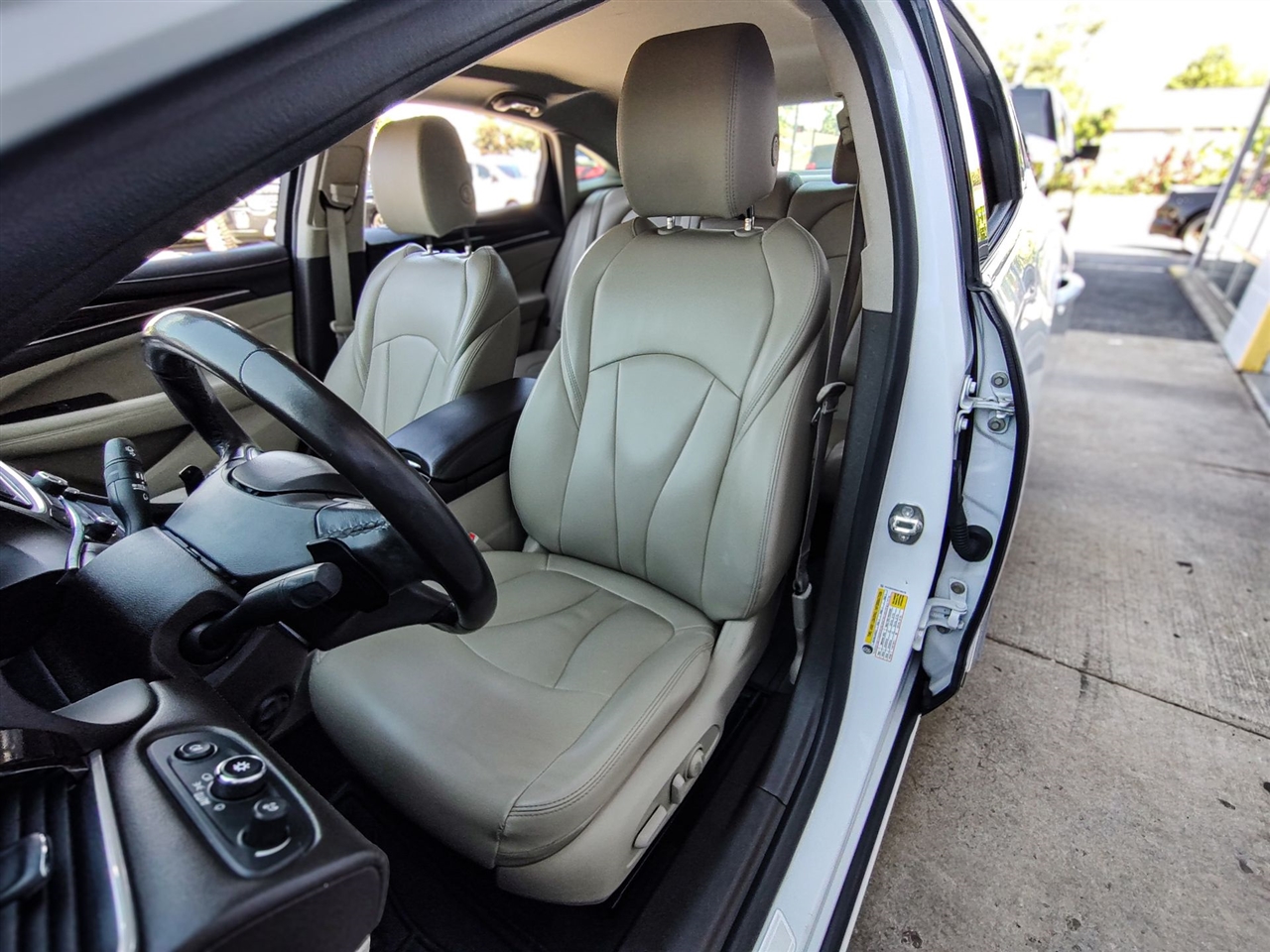 Buick LaCrosse  2017 Buick LaCrosse  2017