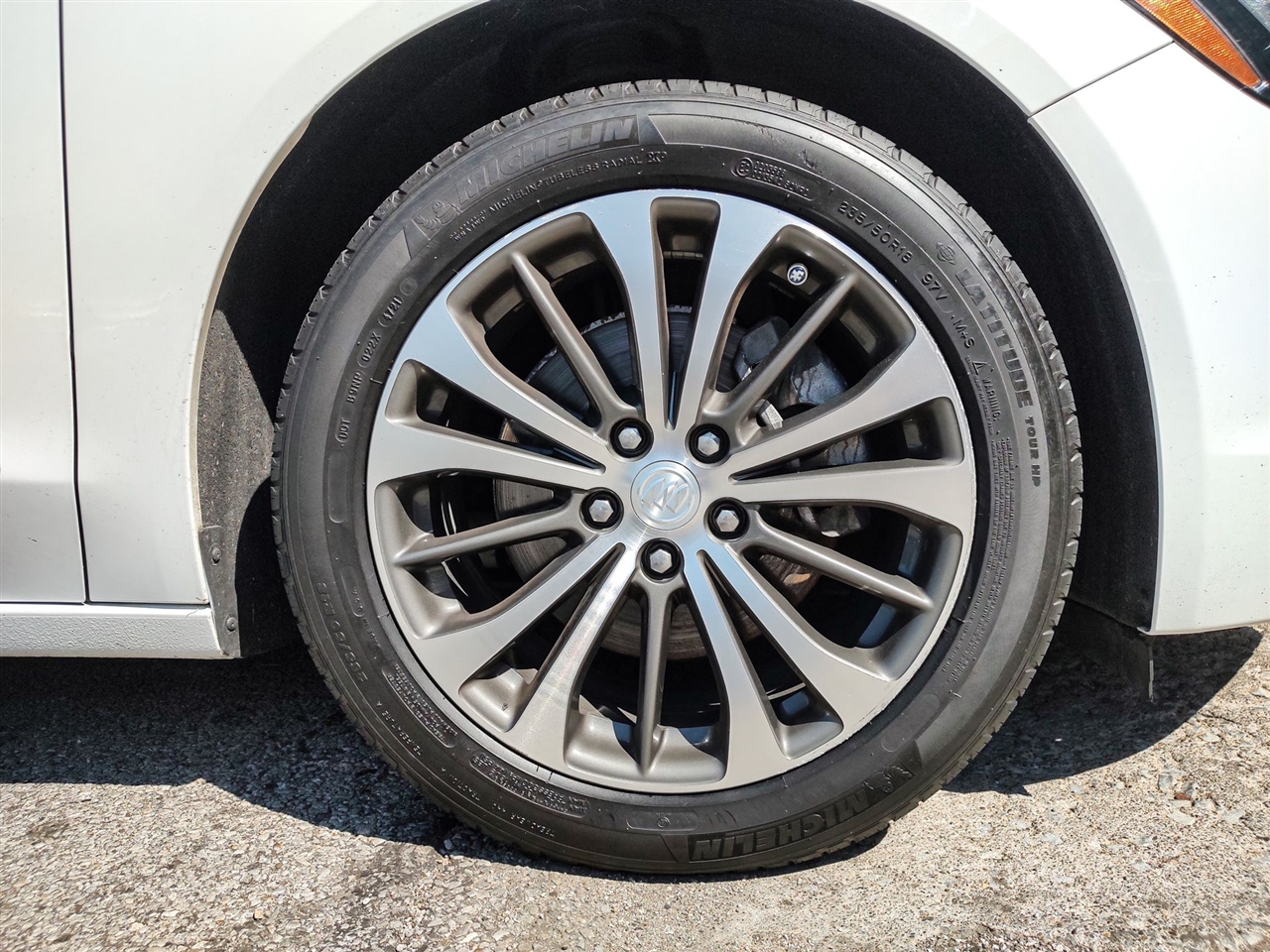 Buick LaCrosse  2017 Buick LaCrosse  2017