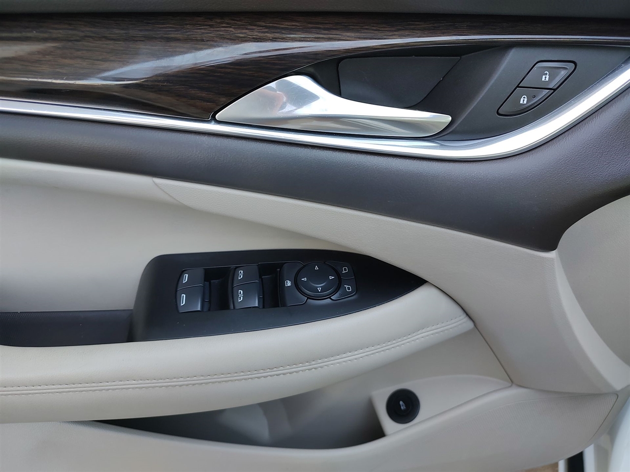 Buick LaCrosse  2017 Buick LaCrosse  2017