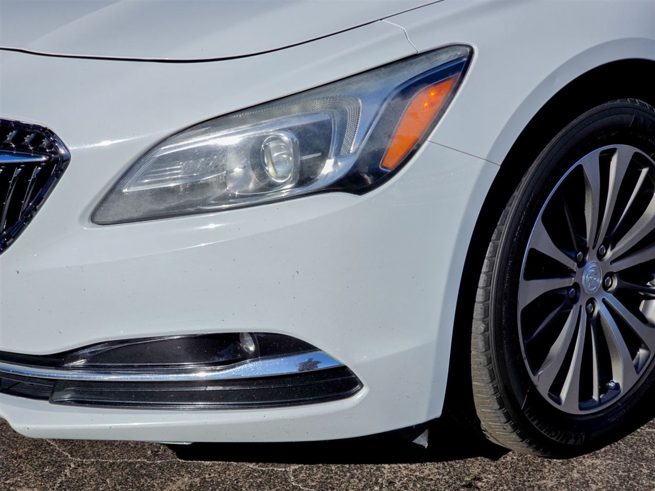 Buick LaCrosse  2017