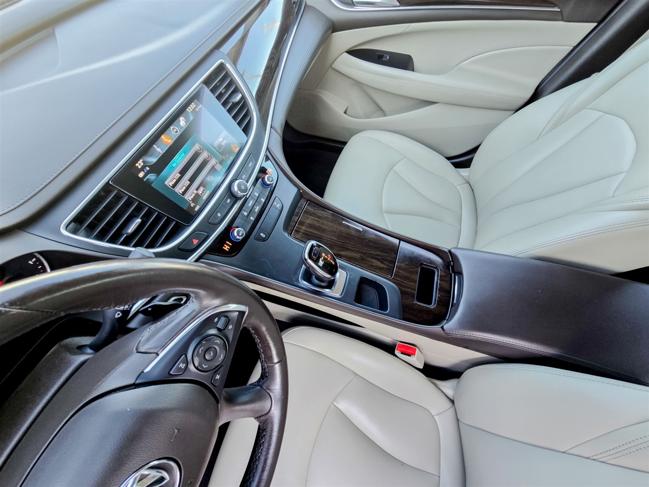 Buick LaCrosse  2017