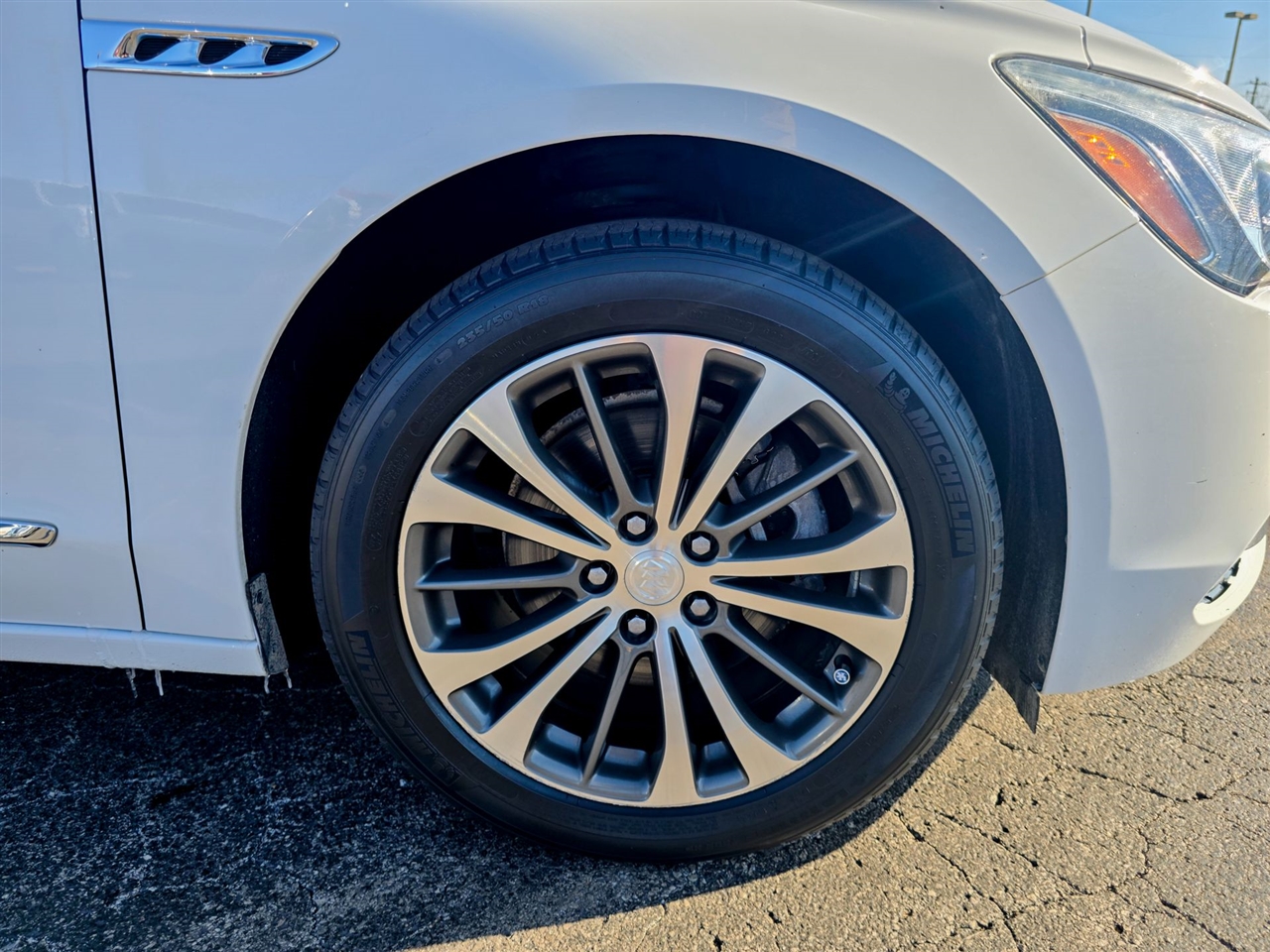 Buick LaCrosse  2017