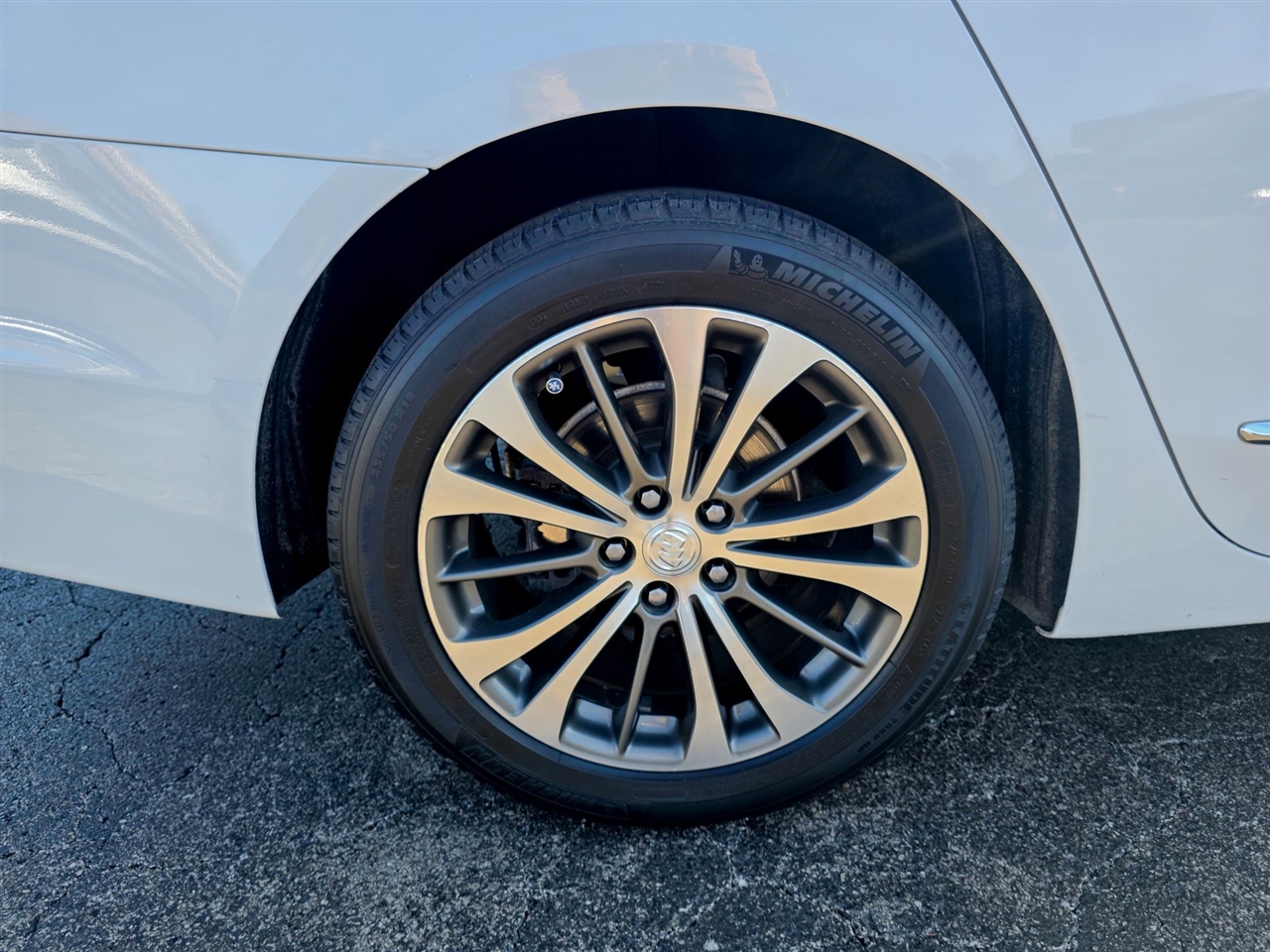 Buick LaCrosse  2017