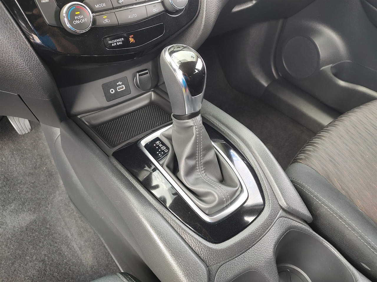 Nissan Rogue  2018 Nissan Rogue  2018