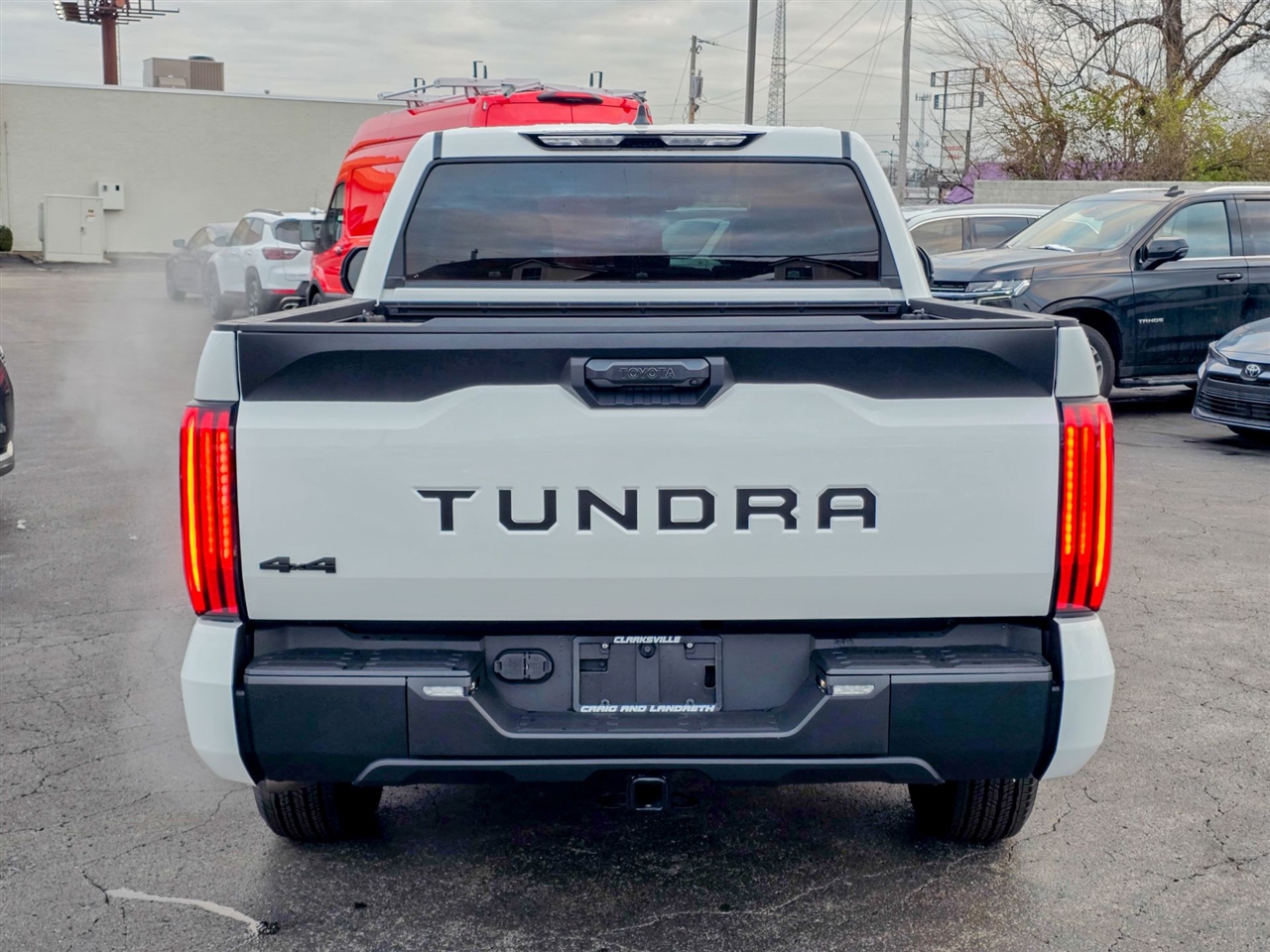 Toyota Tundra SR5 CrewMax 4WD 2024