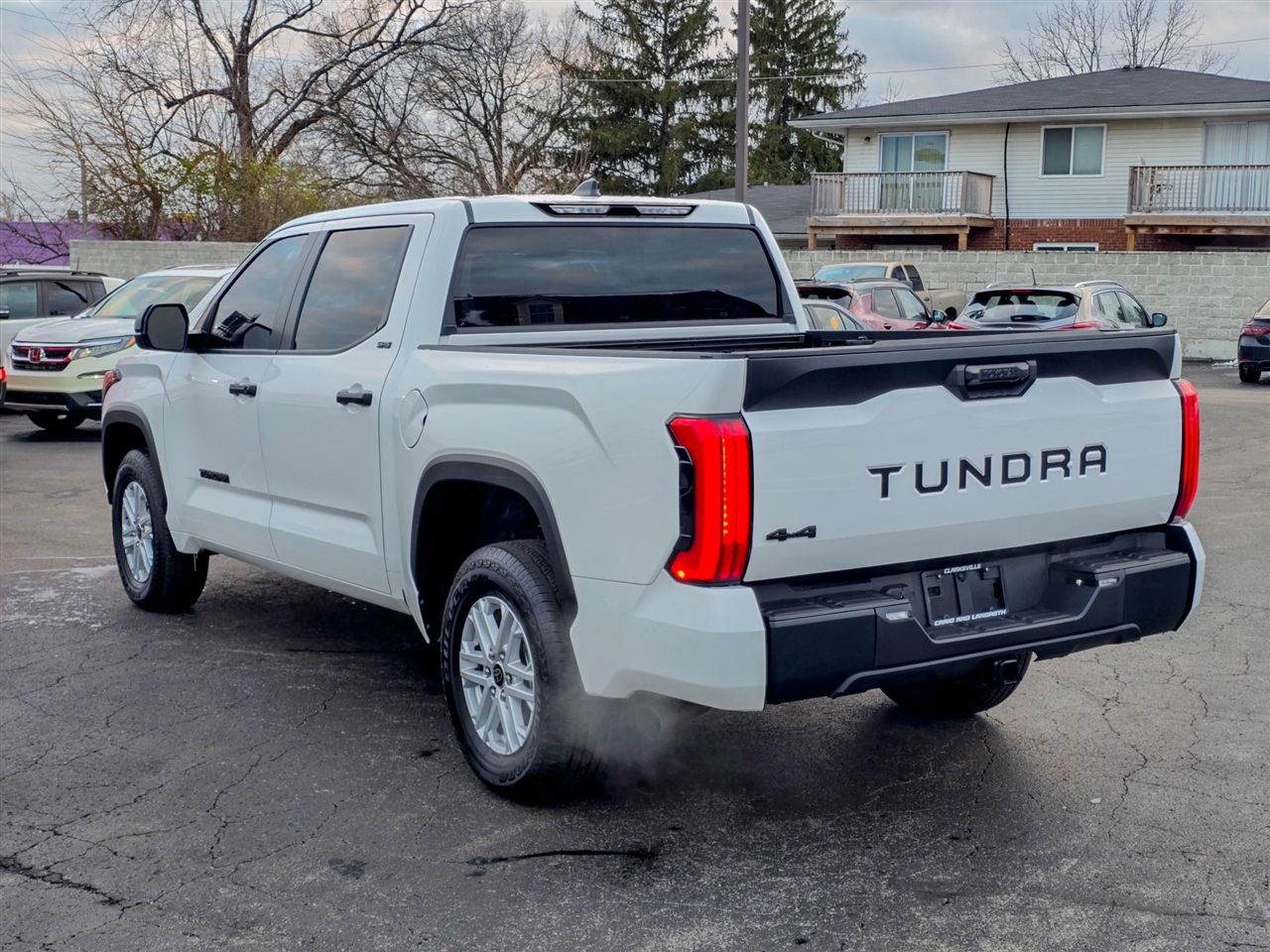 Toyota Tundra SR5 CrewMax 4WD 2024