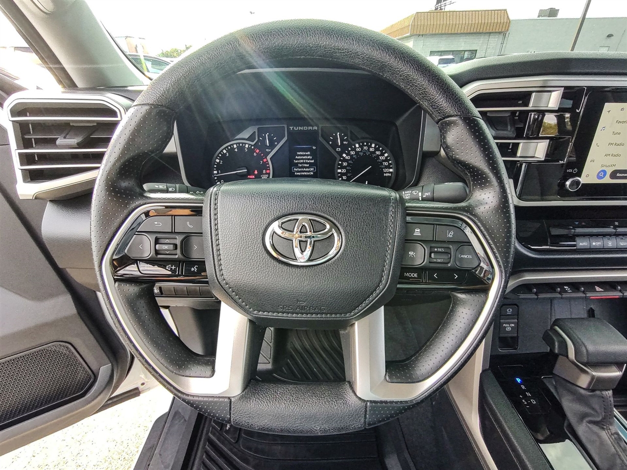 Toyota Tundra SR5 CrewMax 4WD 2024