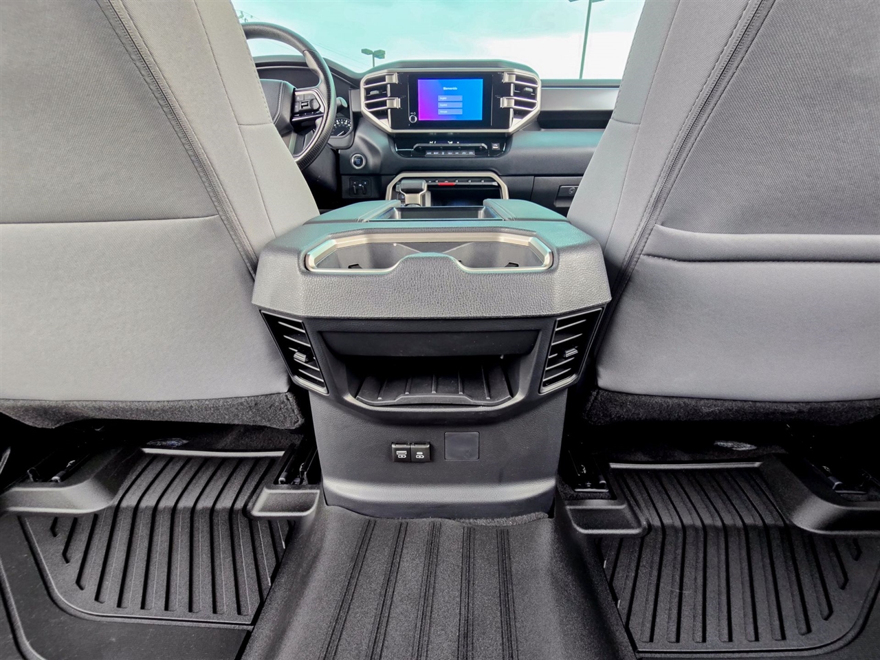 Toyota Tundra SR5 CrewMax 4WD 2024