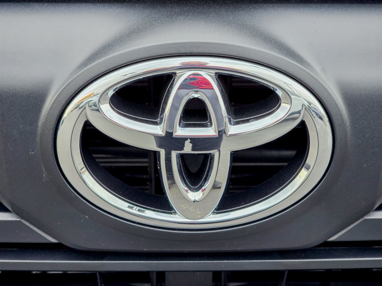 Toyota Tundra SR5 CrewMax 4WD 2024