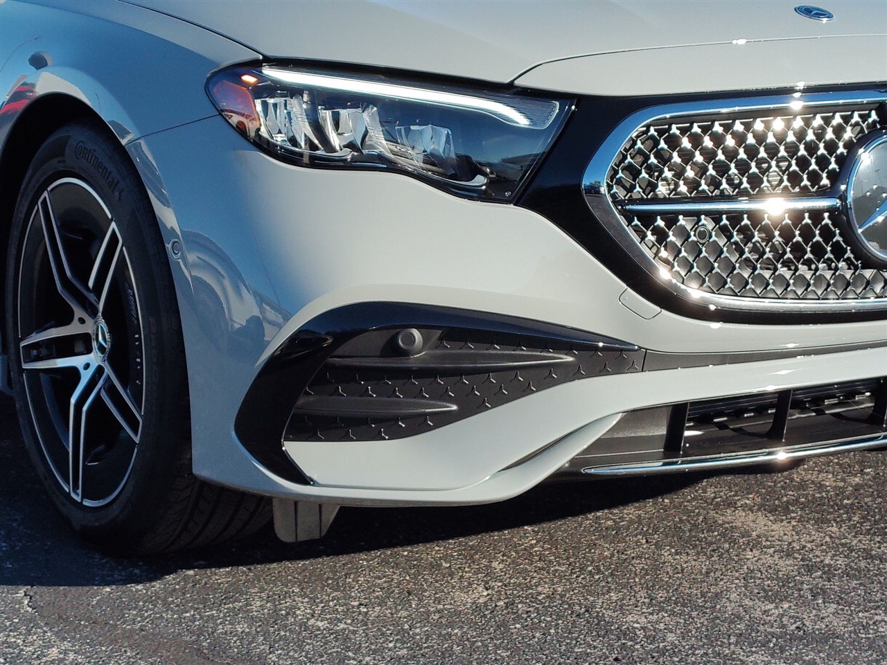 Mercedes-Benz E-Class  2025