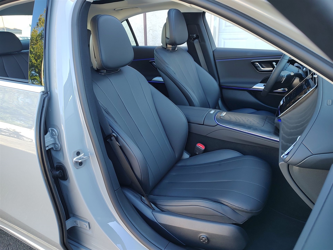 Mercedes-Benz E-Class  2025