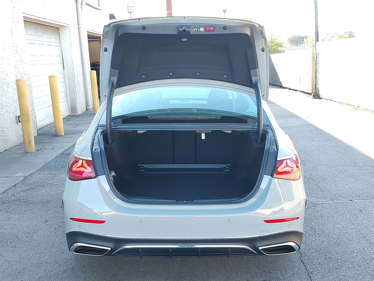 Mercedes-Benz E-Class  2025