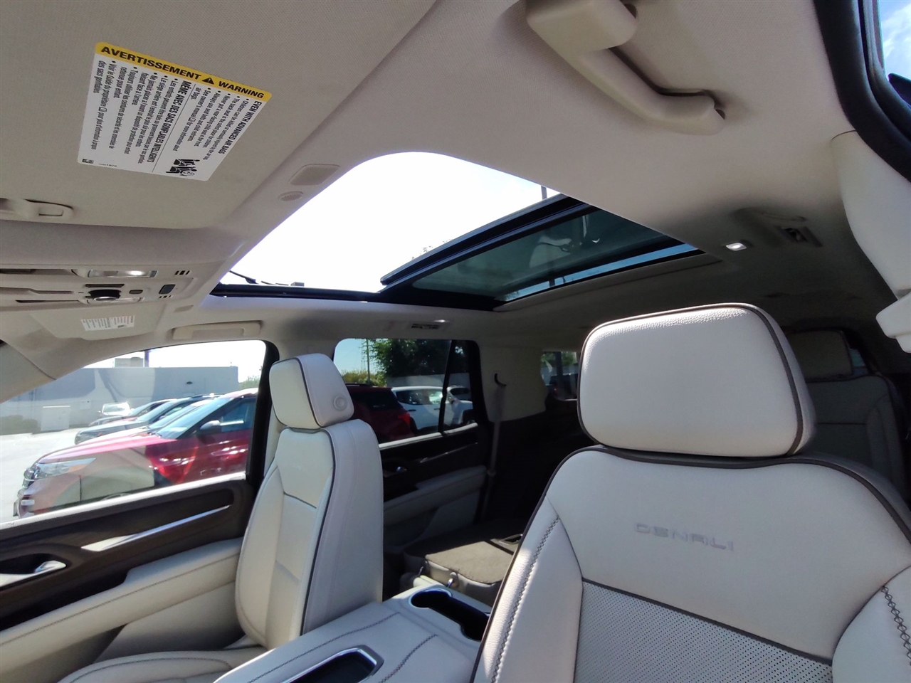 2022 Gmc Yukon Denali photo 3