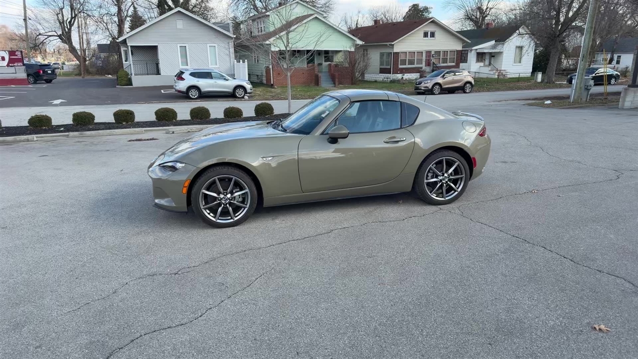 Mazda MX-5 Miata RF  2023