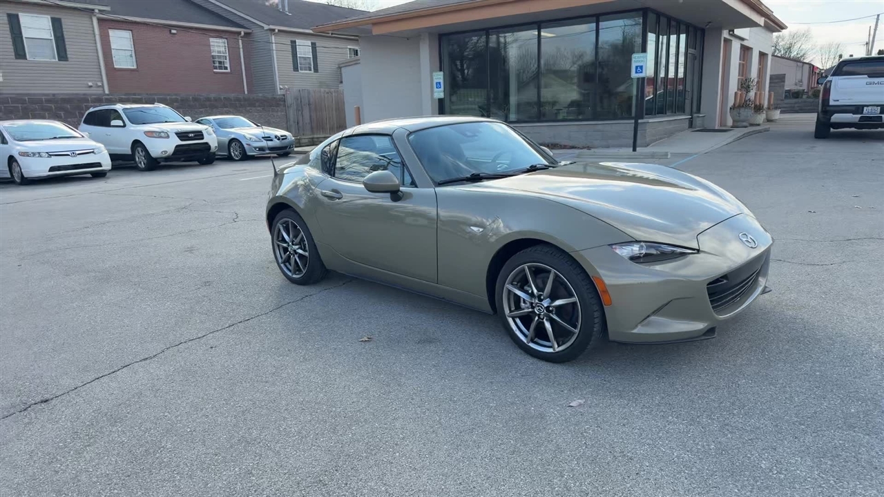Mazda MX-5 Miata RF  2023