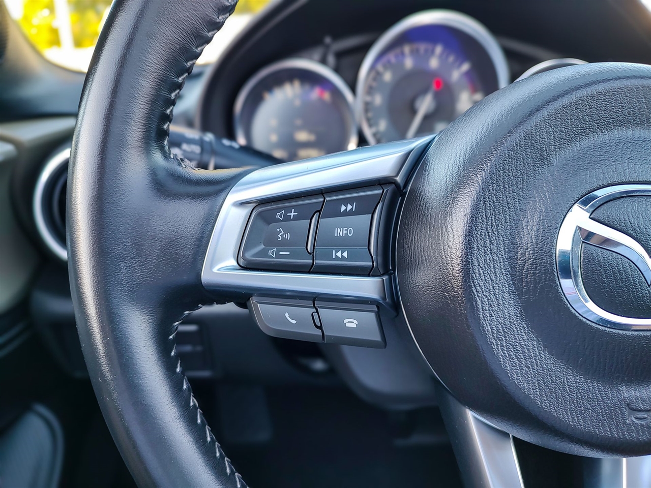 Mazda MX-5 Miata RF  2023