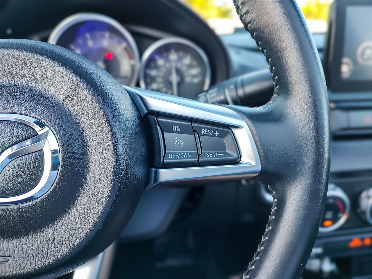 Mazda MX-5 Miata RF  2023