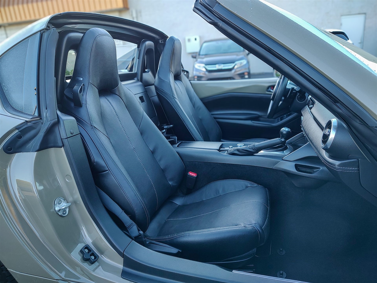 Mazda MX-5 Miata RF  2023