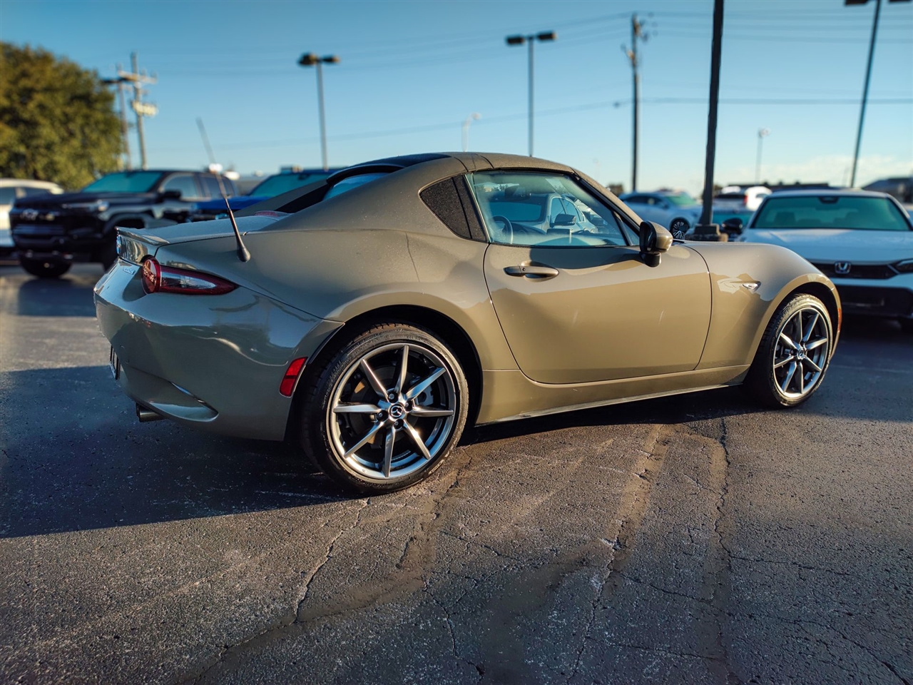 Mazda MX-5 Miata RF  2023