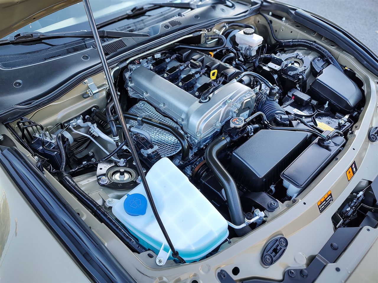 Mazda MX-5 Miata RF  2023