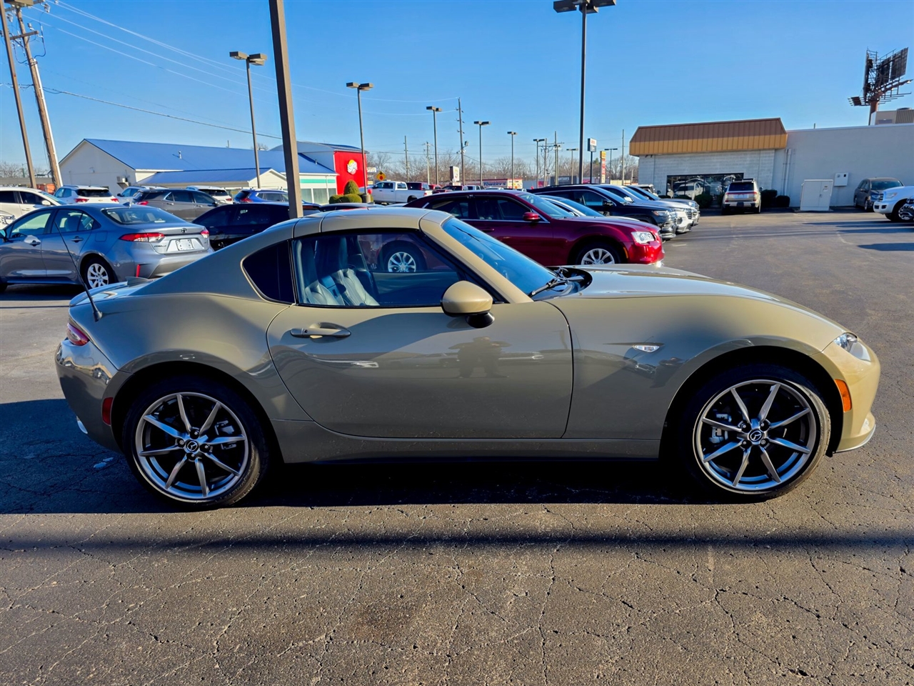 Mazda MX-5 Miata RF  2023