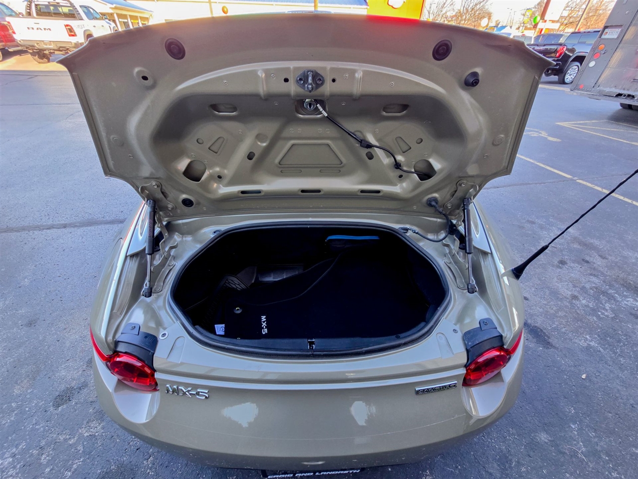 Mazda MX-5 Miata RF  2023