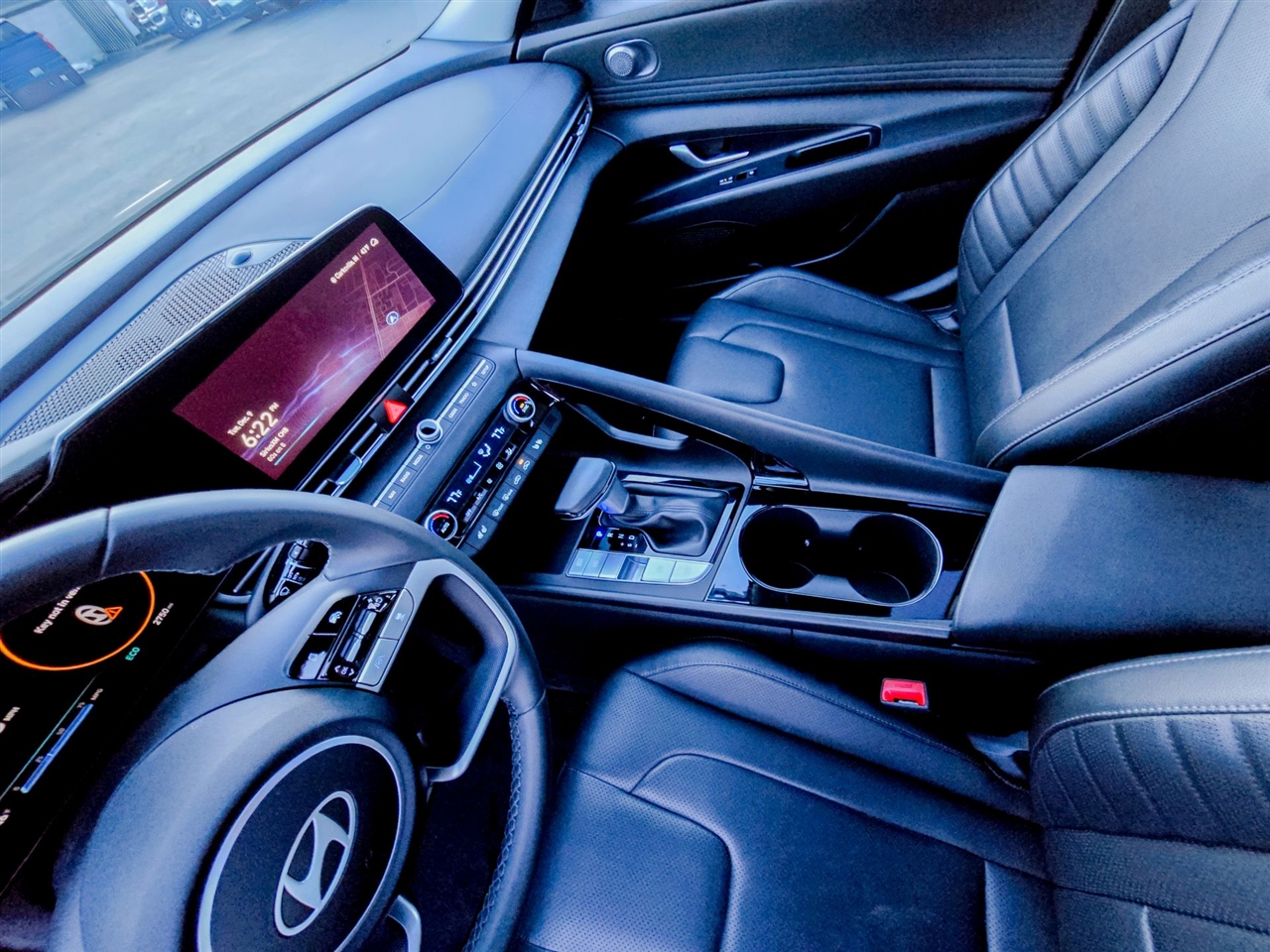 Hyundai Elantra Hybrid  2025