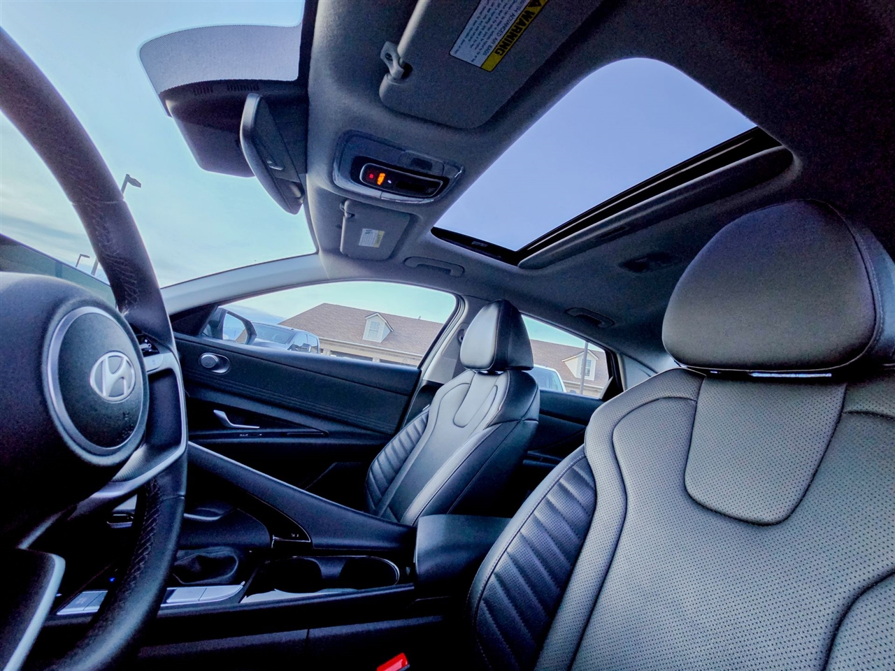 Hyundai Elantra Hybrid  2025