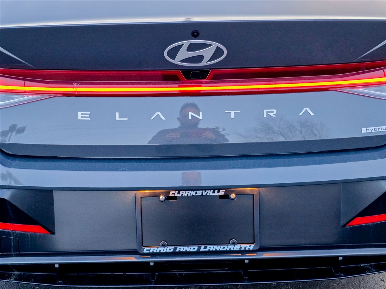 Hyundai Elantra Hybrid  2025