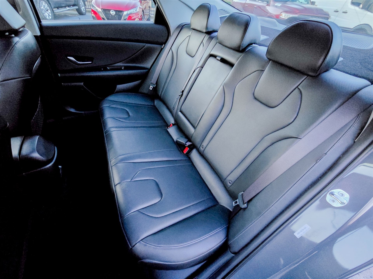 Hyundai Elantra Hybrid  2025