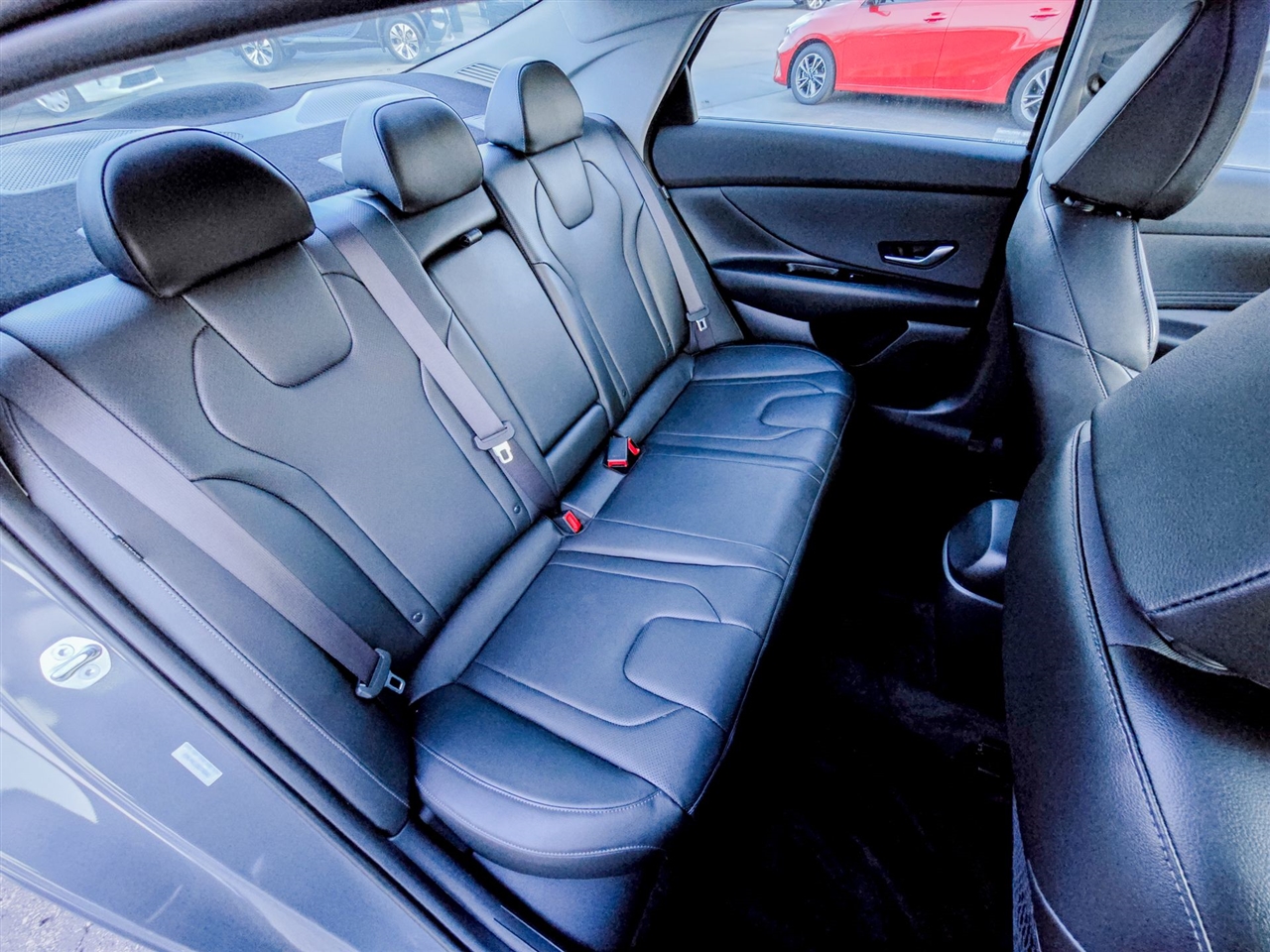 Hyundai Elantra Hybrid  2025