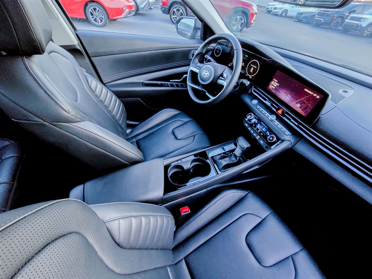 Hyundai Elantra Hybrid  2025