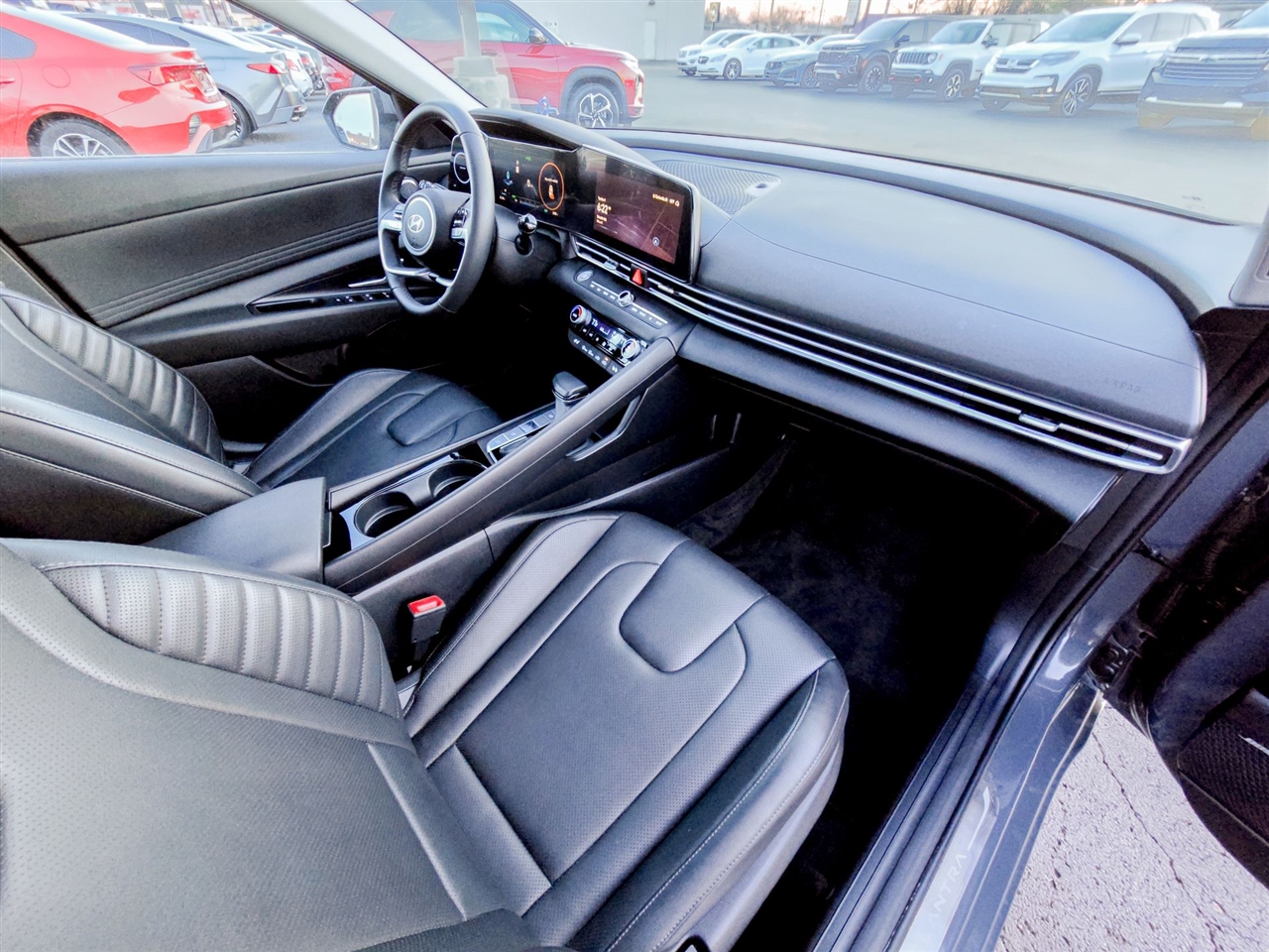 Hyundai Elantra Hybrid  2025