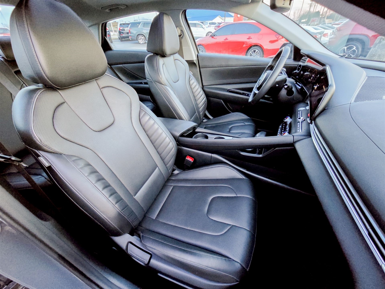 Hyundai Elantra Hybrid  2025