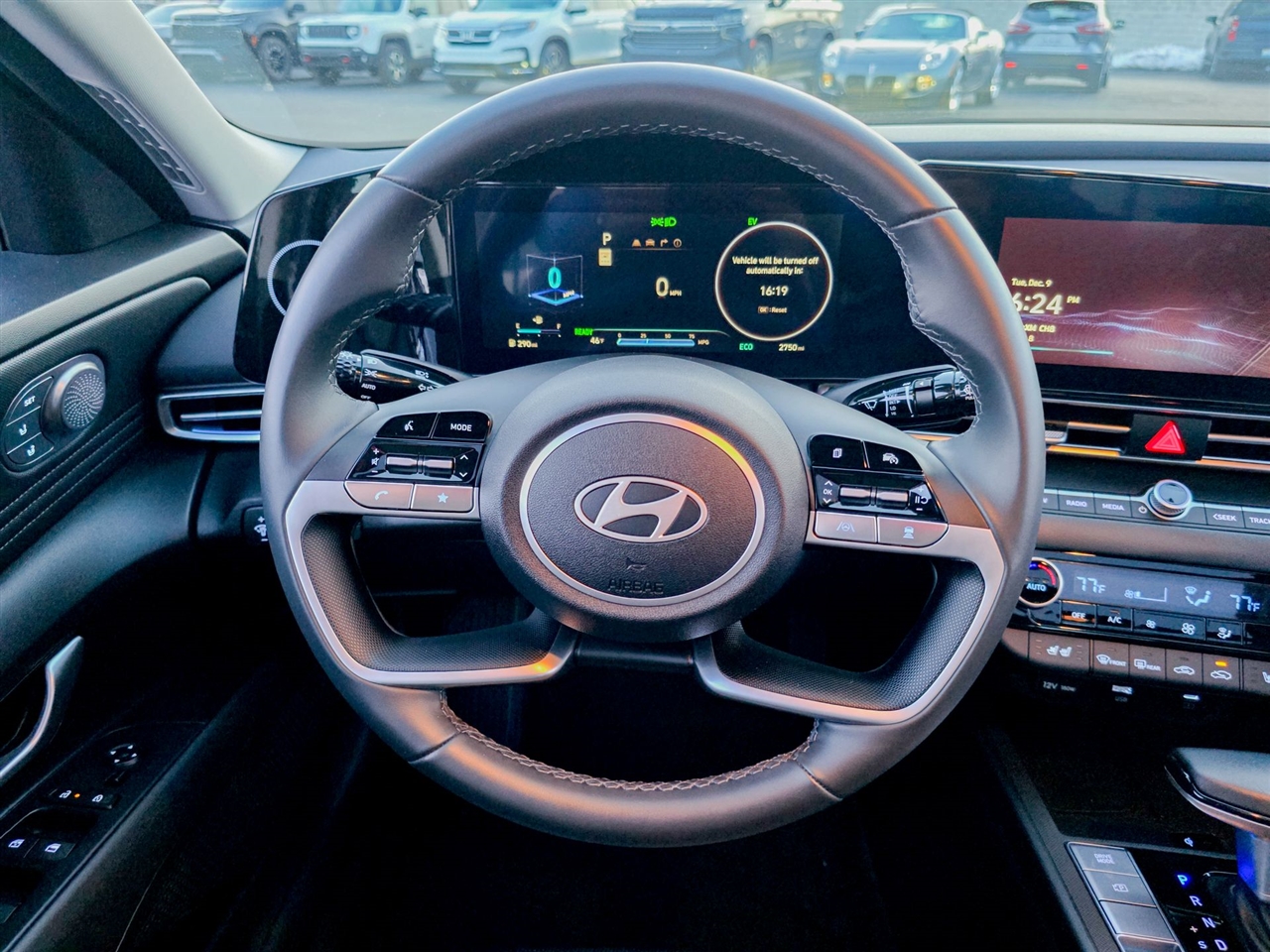 Hyundai Elantra Hybrid  2025