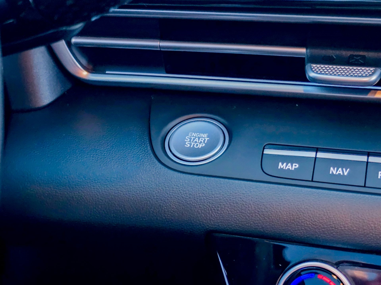 Hyundai Elantra Hybrid  2025