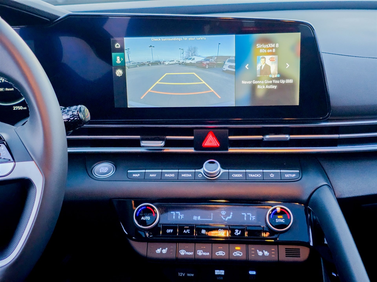 Hyundai Elantra Hybrid  2025