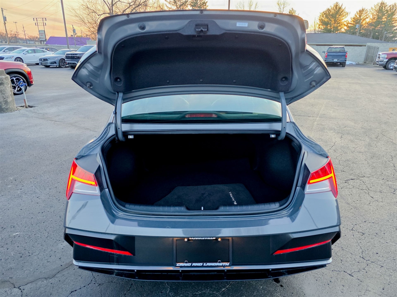 Hyundai Elantra Hybrid  2025