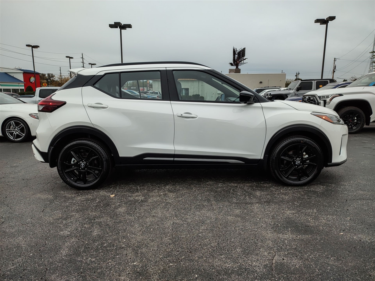 Nissan Kicks  2024 Nissan Kicks  2024